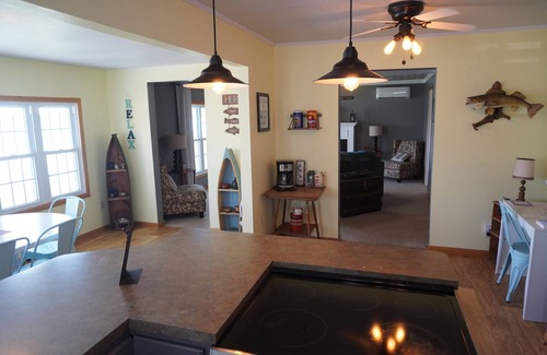 Ortonville Casa | Big Stone Lake Family Cabin: LAKEFRONT