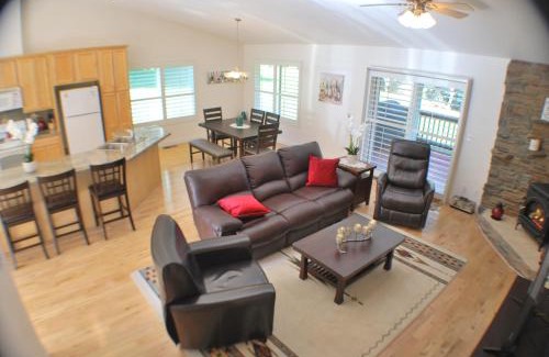Groveland Casa | Big Tom's Cabin by Yosemite, lake and trails