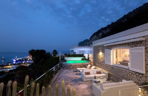 Marina Grande Villa | BIG VILLA CON INCREÍBLE TERRAZA INFINITY JACUZZI PISCINA 10 MIN DE "PIAZZETTA"