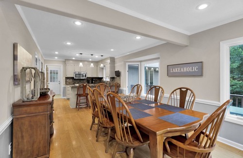 Belmont Casa | Big water Lake Wylie views on quiet cove, private acre property near Belmont