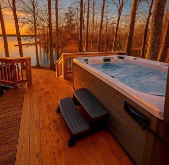 Mayhew Casa | Big Water View Lake Home in Mooresville, North Carolina