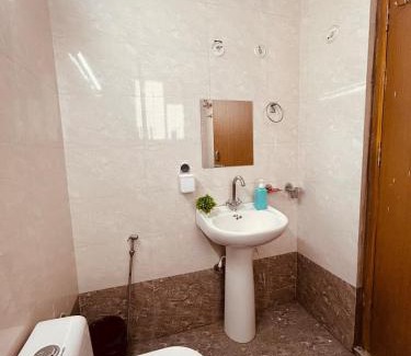 Dehradun Apartamento | Bigbro-Air2 I Comfy & Independent