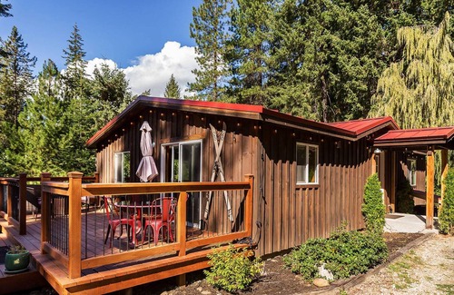 Ardenvoir Cabina | Bigfoot Base Camp