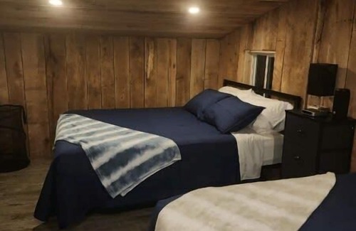 Luther Cabina | Bigger on the Inside - Tiny House with 20 acres