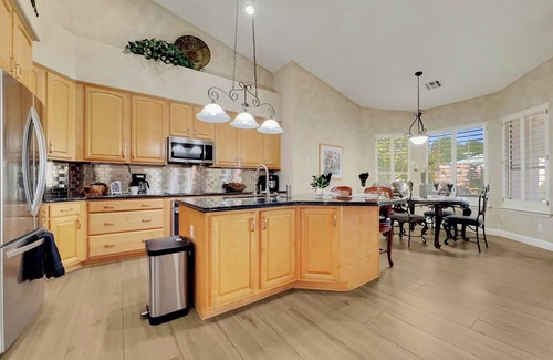 Arabian Crest Casa | Huge Home. Sleeps 12. Mayo Clinic, Desert Ridge, TPC Golf!