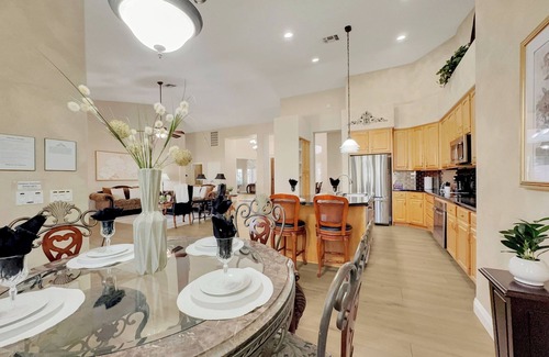 Arabian Crest Casa | Huge Home. Sleeps 12. Mayo Clinic, Desert Ridge, TPC Golf!