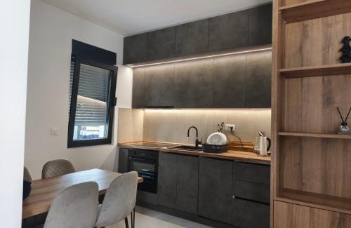 Herceg Novi Apartamento | Bijela,dvosoban stan,sa dvoristem