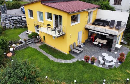 Oberterzen Apartamento | Bijouswiss " Yellow House"