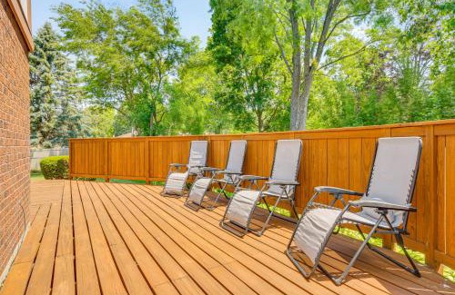Prospect Heights Casa | Bike and Kayak Lakefront Prospect Heights Home