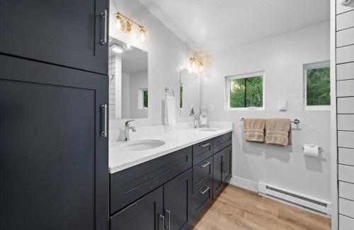 Eagle Casa | Bike House
