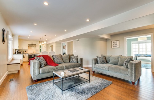 Prospect Heights Casa | Bike & Kayak: Lakefront Prospect Heights Home
