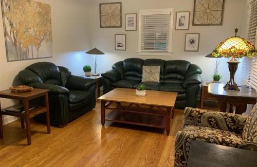 Brevard Casa | Bike Path Getaway in Town