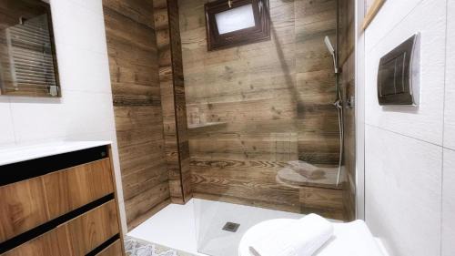 Centro histórico de Bilbao Apartamento | Bilbao Ronda apartamento con balcón Casco Viejo