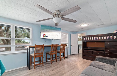 Orange Beach Cabaña | BILL FISH COTTAGE-LARGE GROUPS, FAMILY REUNION, BALL TEAMS- ALL WELCOME!!!!