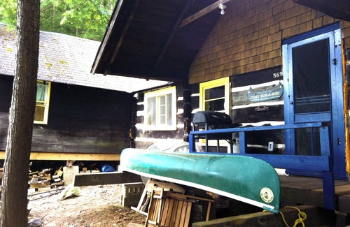 Algonquin Highlands Cabina | Bill's Rustic Cabin