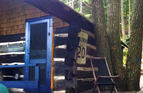 Algonquin Highlands Cabina | Bill's Rustic Cabin