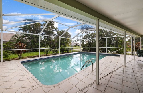 Pelican Casa | Billiards and Poolside Bliss Centrally located in SE Cape Coral, Pet Friendly!