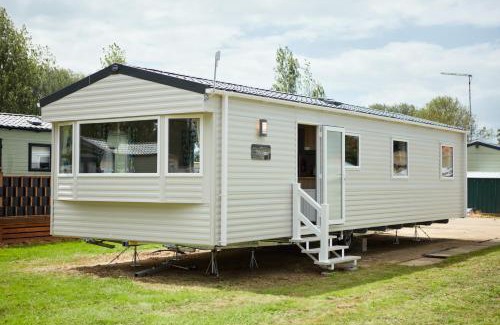 Great Houghton Cabina | Billing Aquadrome Holiday Park