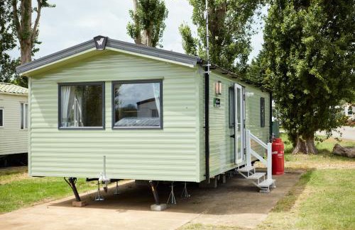 Great Houghton Cabina | Billing Aquadrome Holiday Park