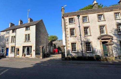 Tideswell Casa | Billy Whiskey's