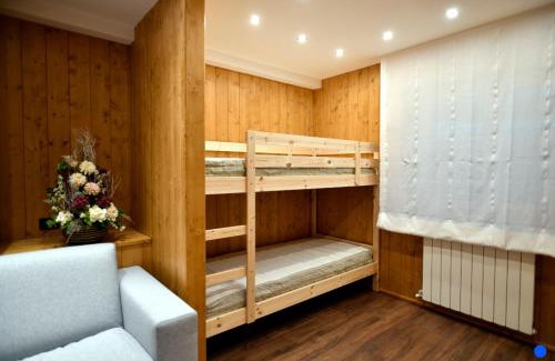Madonna di Campiglio Apartamento | Bilocale centro paese con posto auto