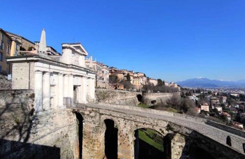Seriate Apartamento | Bilocale Chic 2, 10min Aeroporto Milano-Bergamo, BOX AUTO e ARIA CONDIZIONATA