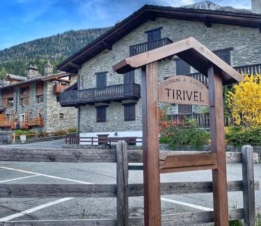 La Salle Apartamento | Bilocale pietra e legno immerso nella natura