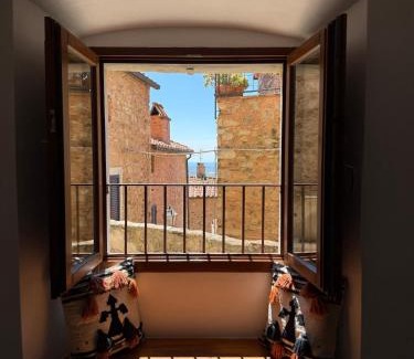 Campiglia Marittima Apartamento | Bilocale vista mare nel borgo di Campiglia Marittima