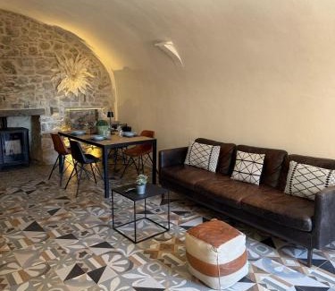 Campiglia Marittima Apartamento | Bilocale vista mare nel borgo di Campiglia Marittima