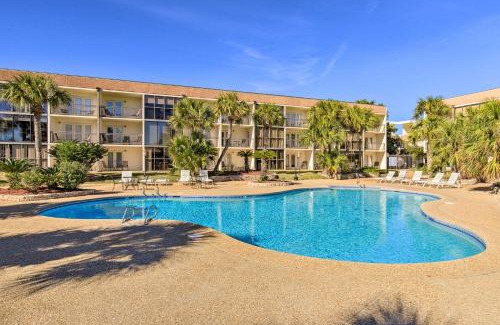 Biloxi Apartamento | Biloxi Condo with Pool Access - Steps to Beach!