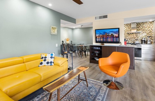 Deepwell Estates Condominio | Biltmore III #127 - Palm Springs Condo