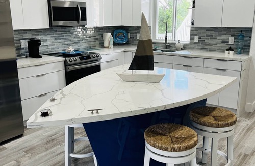 Alice Town Condominio | Bimini World Resorts TIPSY TURTLE With Boatslip and Polaris UTV