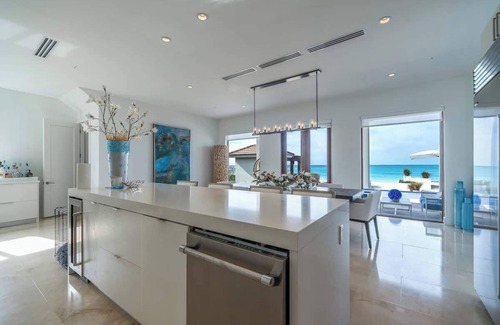 Alice Town Casa | Biminis Beachfront Dream Villa