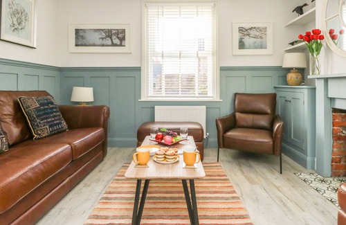 Wyke Regis Cabaña | BINDON COTTAGE, family friendly, with a garden in Wyke Regis