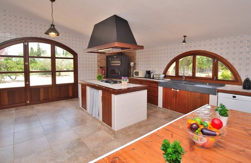 Mallorca Villa | Biniaco 239 magnífica villa con piscina privada, gran zona exterior, barbacoa y aire acondicionado