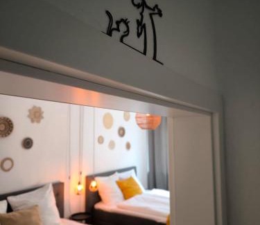 Dr.-Ruer-Platz Apartamento | BioNaturSuite Kortum1745, Innenstadt, Hbf, Bermuda3Eck, Musikforum, Museum Bochum & Stadtpark