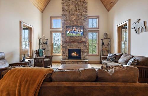 Banner Elk Casa | Birch and Squirrel Lodge