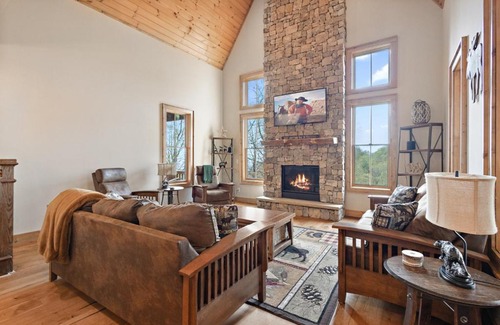 Banner Elk Casa | Birch and Squirrel Lodge