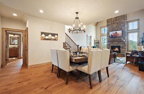 Banner Elk Casa | Birch and Squirrel Lodge