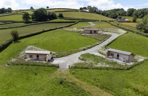 Caersws Casa | Birch Banc Retreats - Glyn-Haul, New Enc Decking
