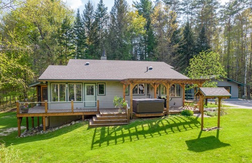 Tupper Lake Casa | Birch Berry Lane on Stony Creek Pond
