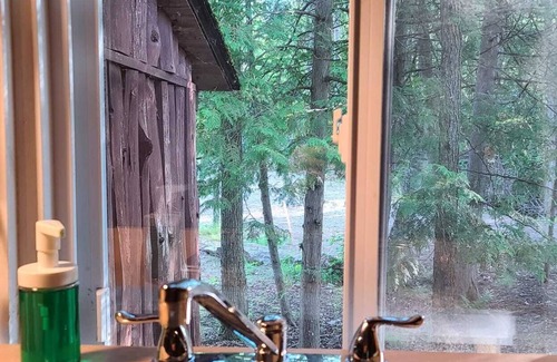 North Frontenac Cabina | Birch Cabin- North Frontenac Lodge