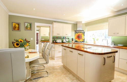 Brundall Cabaña | BIRCH COTTAGE, pet friendly, character holiday cottage in Brundall