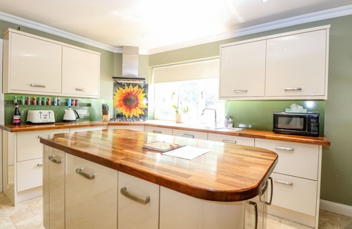 Brundall Cabaña | BIRCH COTTAGE, pet friendly, character holiday cottage in Brundall