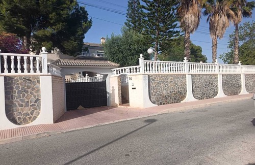 San Vicente del Raspeig Chalet De Esquí | Casa abedul
