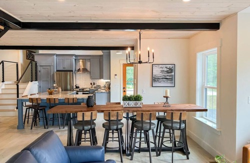 North Conway Casa | Birch Haus | New Luxury Home w/ Views & Hot Tub