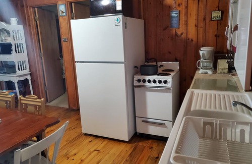 Kewadin Cabaña | Birch Lake Cottage, Elk Rapids, propiedad frente al mar cerca de Traverse City