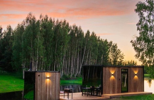 Whitefield Casa | Birch Mirror House at FarAway Pond