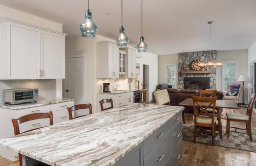 Bryant Pond Casa | Birch St- Luxury on the Lake