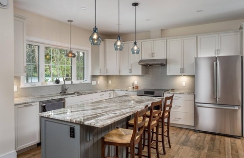 Bryant Pond Casa | Birch St- Luxury on the Lake